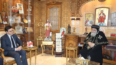 البابا تواضروس الثاني يستقبل وزير الثقافة بالكاتدرائية المرقسية لتهنئته بعيد الميلاد المجيد