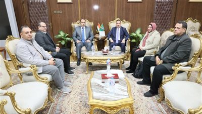 محافظ المنوفية يناقش مستجدات موقف تنفيذ كوبري الباجور العلوي وطريق شبين القناطر 