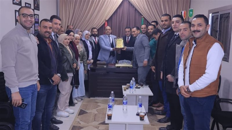 الدكتور أحمد المقدم