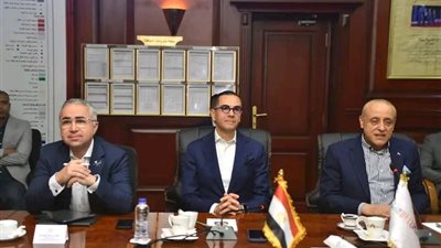 وزير الاستثمار والتجارة الخارجية يعقد لقاء مع مستثمري محافظة الأقصر بحضور المحافظ