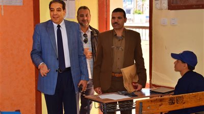 مدير تعليم جنوب سيناء يتفقد لجان امتحانات النقل بطور سيناء