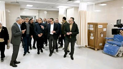 رئيس الوزراء يتفقد الأعمال النهائية لمشروع مستشفى بولاق الدكرور العام بالجيزة