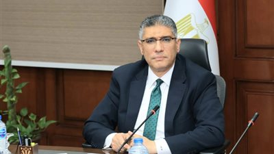 محافظ الجيزة يصدر حركة تكليفات لرؤساء أحياء الهرم والعجوزة ومركز كرداسة