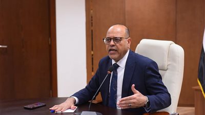 وزير العمل يبحث مع شركات إلحاق العمالة بالخارج سبل التعاون وضمان الحقوق