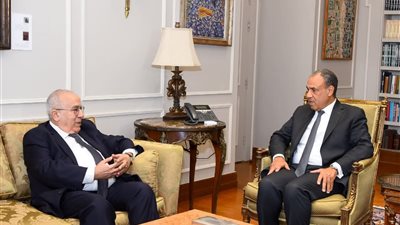 وزير الخارجية يبحث مع المبعوث الأممي سبل دعم  السودان وتحقيق الإستقرار