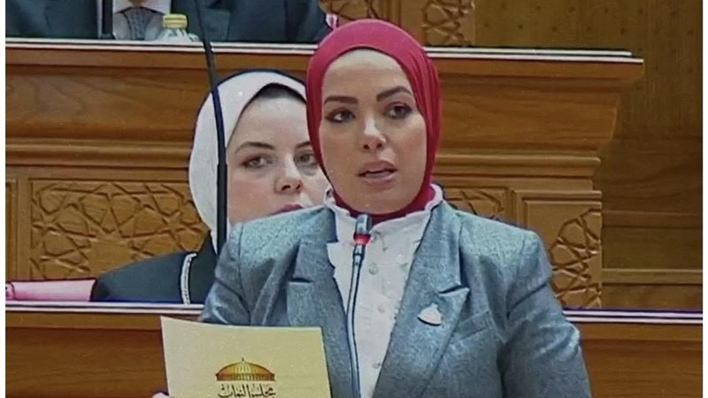 آية عبد الرحمن 
