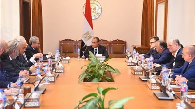 وزير الخارجية يستقبل وفدًا من رجال الأعمال الكنديين لتعزيز العلاقات الاقتصادية