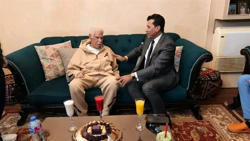 وزير الشباب والرياضة