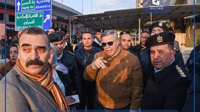 محافظ الإسكندرية يوجه بحلول جذرية للقضاء علي الإختناقات المرورية بطريق الإسكندرية مطروح