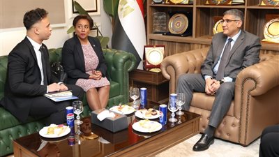 محافظ الجيزة يستقبل سفيرة جمهورية الدومينيكان في مصر لبحث سبل التعاون 