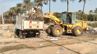 جهود مدينة أبو النمرس بجنوب الجيزة لرفع كفاءة النظافة لقرى المركز