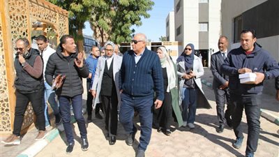 محافظ الوادي الجديد يتفقد مركز تأهيل ذوي الاحتياجات الخاصة بالخارجة