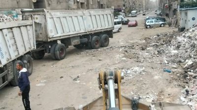 محافظ الدقهلية يعلن خطة لإخلاء المنصورة من مخلفات الهدم والبناء