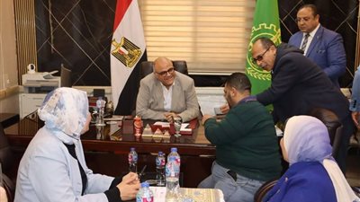 محافظ القليوبية يعقد لقاءه الجماهيري بمدينة قليوب لبحث مشكلات المواطنين