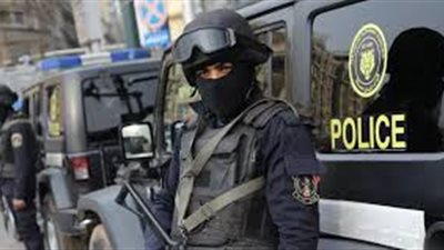 ​شلل مروري وتدخل أمني سريع التحفظ على سائق نقل حطم خط كهرباء 