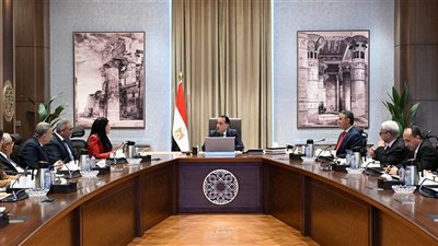 رئيس الوزراء يتابع خطط إعادة الهيكلة وتطوير الأداء المالي لهيئة السلع التموينية 