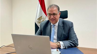 نائب وزير الخارجية يبحث تعزيز التواصل مع الجالية المصرية في بوليفيا وتشيلي