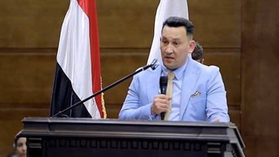 اقتصادي يرصد المكاسب الاقتصادية من إطلاق البنك المركزي خدمة قبول المدفوعات الإلكترونية 