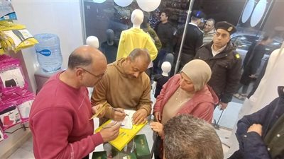 محافظ الإسماعيلية يتابع جهود إزالة النباشين ومخالفات المحال التجارية