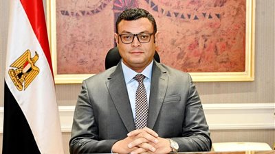 وزير الإسكان يتابع موقف وحدات منخفضي الدخل بـ