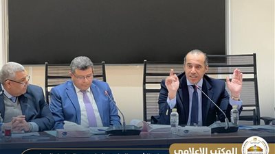 المستشار محمود فوزي:الحكومة تقدر وتحترم وتشجع أعضاء البرلمان وأعضاء لجنة الخطة والموازنة 