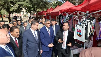 وزير الزراعة ومحافظو مطروح والقاهرة والجيزة يتفقدون النسخة السادسة لمهرجان القاهرةالدولي للتمور