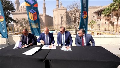 رئيس الوزراء يُتابع موقف إعادة تسليم وتسكين الأسر العائدة إلى وحداتهم السكنية