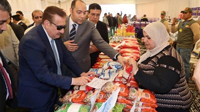 محافظ المنوفية يفتتح معرض