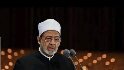  لفتة إنسانية..شيخ الأزهر يقدِّم دعمًا إنسانيًّا وماديًّا لأسرة الطالب الإندونيسي