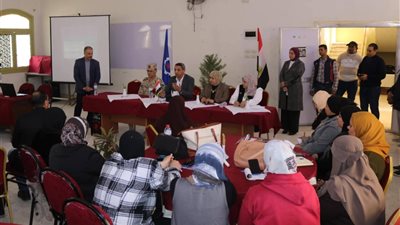 محافظ السويس يشهد فعاليات الدورة التدريبية لإعداد كوادر وقيادات تعليمية