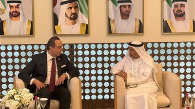 رئيس هيئة الرعاية الصحية يعقد لقاءات رفيعة المستوى مع 