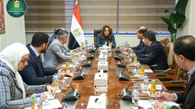 وزيرة التنمية المحلية والبيئة تتابع تنفيذ استراتيجيات التنمية لتحسين الخدمات