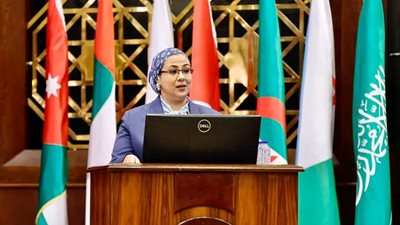 المستشارة أمل عمار تشارك بمنتدى