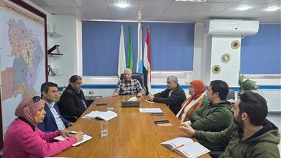 مستشار رئيس مجلس الوزراء يناقش  مشروعات المياه والصرف الصحى بالمنوفية 