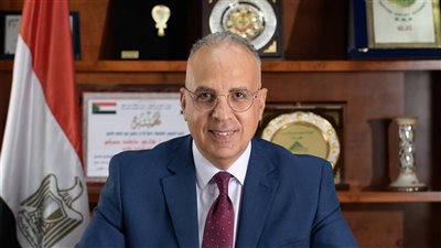 الدكتور سويلم يتابع أعمال إزالة التعديات على مجرى نهر النيل بمحافظة الجيزة