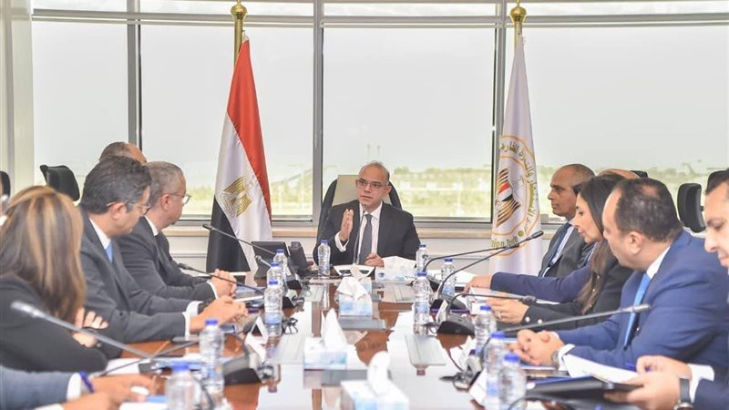 وزير الاستثمار 