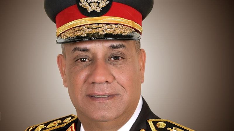 وزير الدفاع والإنتاج