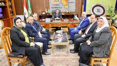 محافظ المنوفية يستقبل رئيس مجلس إدارة شركة جنوب الدلتا لتوزيع الكهرباء 