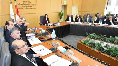 وزيرة الإسكان تترأس الاجتماع الأول لمجلس