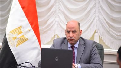 وزير العمل يقدّم العزاء..ويوجّه بصرف الإعانات اللازمة لأسر ضحايا حادث جنوب بورسعيد