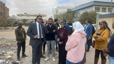 نائب محافظ السويس عدد من مناطق حي الأربعين لمتابعة النظافة والخدمات