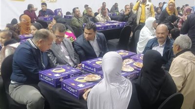 محافظ السويس يشارك المواطنين حفل الإفطارالرمضان بمائدة الرحمن بالهاويس