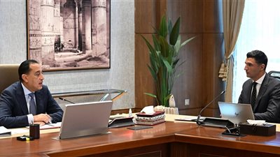 رئيس الوزراء يلتقي وزير الصناعة لاستعراض رؤية عمل الوزارة في المرحلة المقبلة