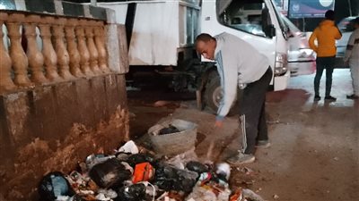 رئيس مدينة أبو النمرس بجنوب الجيزة يوجه بحملات نظافة ليلية لقرى المركز
