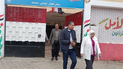«عطية» يفاجئ إدارة «حدائق أكتوبر» بزيارة ميدانية لمتابعة سير العمل الإداري
