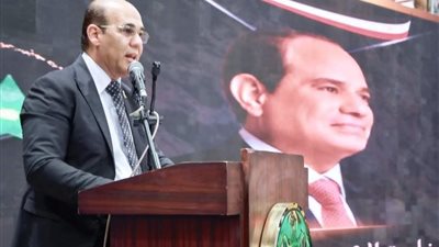 نائب السويس يتقدم بطلب إحاطة بالبرلمان بشأن عودة العاملين المفصولين لقطاع البترول