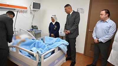 جولة ميدانية لمحافظ جنوب سيناء داخل مستشفى شرم الشيخ لمتابعة انتظام العمل