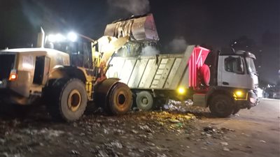 محافظة الجيزة ترفع ٢٧٠٠ طن مخلفات من العمرانية والوراق ضمن حملات مكثفة 