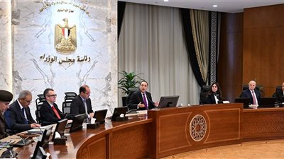 رئيس الوزراء يتابع مستجدات الموقف التنفيذي والمالي للمرحلة الأولى للمُبادرة الرئاسية
