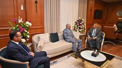 محافظ جنوب سيناء يستقبل رئيس جامعة الملك سلمان الدولية لتهنئته بمنصبه الجديد